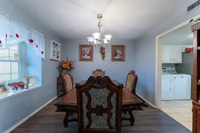 421 W Springdale Lane, Grand Prairie, TX 75052 - Photo 5