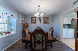 421 W Springdale Ln, Grand Prairie, TX 75052 - Photo 5