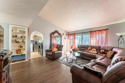 421 W Springdale Lane, Grand Prairie, TX 75052 - Photo 15