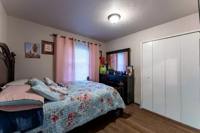 421 W Springdale Lane, Grand Prairie, TX 75052 - Photo 19