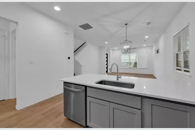 2825 Stanley Avenue, Fort Worth, TX 76110 - Photo 7