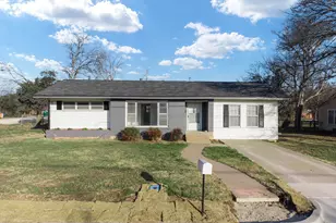 1205 W 10th St, McGregor, TX 76657 - Photo 25