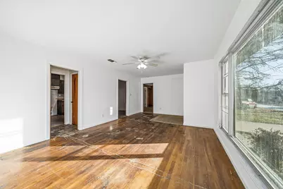 1205 W 10th Street, McGregor, TX 76657 - Photo 5