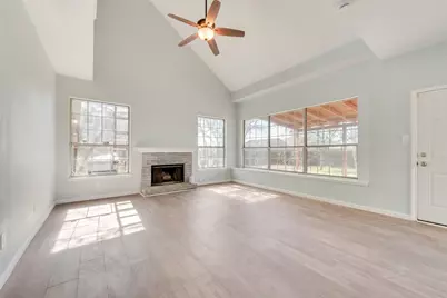 349 Pebblebrook Lane, Glenn Heights, TX 75154 - Photo 3