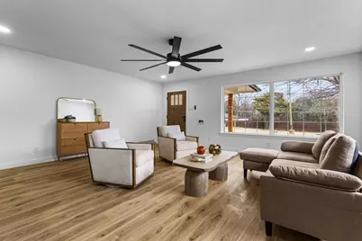 1917 S Vernon Avenue, Dallas, TX 75224 - Photo 5