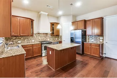 1915 Luther Road, Irving, TX 75063 - Photo 9