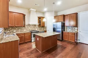 1915 Luther Rd, Irving, TX 75063 - Photo 9