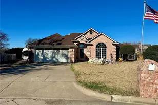 548 Wintercrest Rd, Burleson, TX 76028 - Photo 1