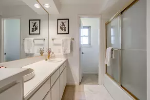 34 Legend Rd, Benbrook, TX 76132 - Photo 37