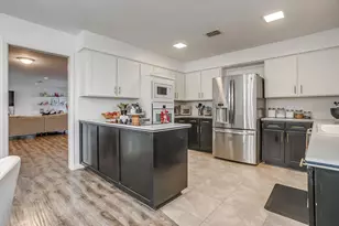 34 Legend Rd, Benbrook, TX 76132 - Photo 25