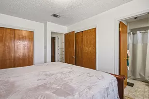 312 Oakwood St, Azle, TX 76020 - Photo 17