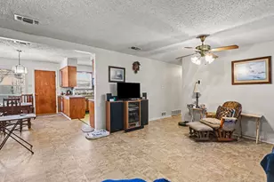 312 Oakwood St, Azle, TX 76020 - Photo 7