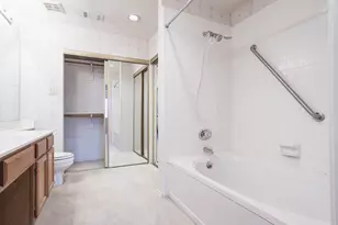 9716 Pinehurst Ln, Dallas, TX 75227 - Photo 17