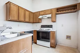 9716 Pinehurst Ln, Dallas, TX 75227 - Photo 13