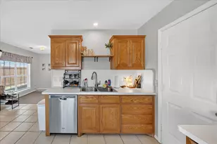 1185 Greywood Dr, Van Alstyne, TX 75495 - Photo 11