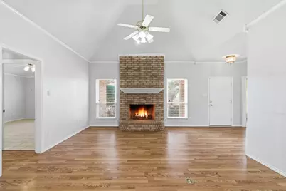 9607 Ravenswood Road, Granbury, TX 76049 - Photo 7