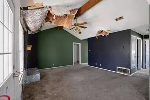 821 Nicole Dr, Burleson, TX 76028 - Photo 9