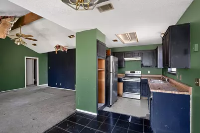 821 Nicole Drive, Burleson, TX 76028 - Photo 13