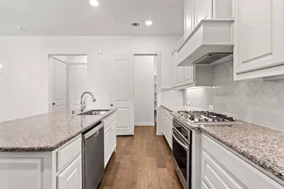 2240 Lasso Lane, Carrollton, TX 75010 - Photo 13