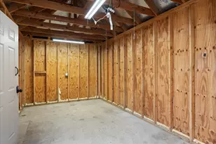 3223 Golden Oaks Cir, Granbury, TX 76049 - Photo 37