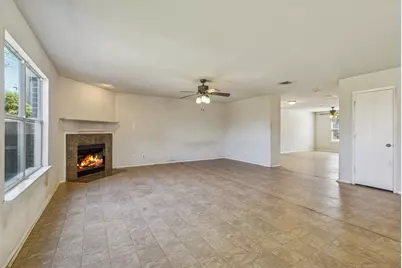 1868 Lynnwood Hills Drive, Fort Worth, TX 76112 - Photo 3