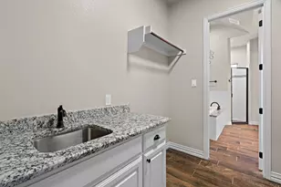 337 Kenyon Ct, Granbury, TX 76049 - Photo 21