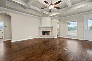 337 Kenyon Ct, Granbury, TX 76049 - Photo 7