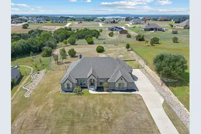 337 Kenyon Court, Granbury, TX 76049 - Photo 1