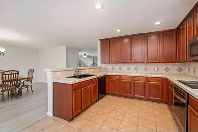 512 Darlene Trail, Euless, TX 76039 - Photo 5