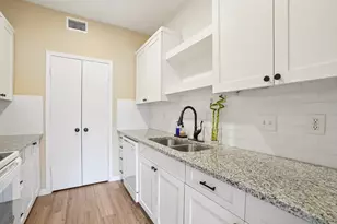 3550 Country Square Dr, Carrollton, TX 75006 - Photo 11