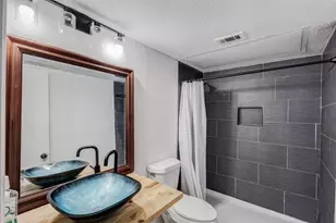 8110 Skillman St, Dallas, TX 75231 - Photo 11