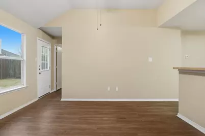 5589 Hunters Bend Lane, Dallas, TX 75249 - Photo 9