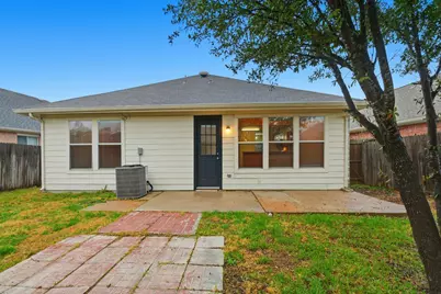 5589 Hunters Bend Lane, Dallas, TX 75249 - Photo 35