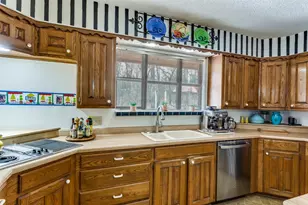 408 Pecan Ct, Alvarado, TX 76009 - Photo 15