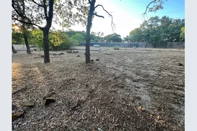 1102 Maple Drive, Bartonville, TX 76226 - Photo 11