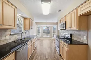 505 Cherry Ann Dr, Euless, TX 76039 - Photo 5