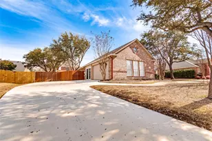 2908 St Vincent Dr, Mansfield, TX 76063 - Photo 3