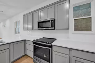 2825 Stanley Ave, Fort Worth, TX 76110 - Photo 9