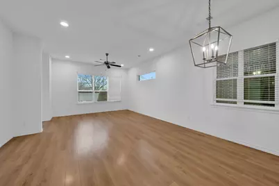 2825 Stanley Avenue, Fort Worth, TX 76110 - Photo 11