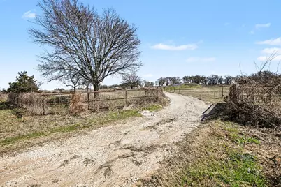 212 Private Road 114, Covington, TX 76636 - Photo 21