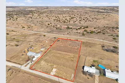 401 E Sunchase Drive, Granbury, TX 76049 - Photo 1