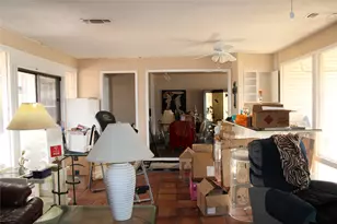 5725 Jacqueline Rd, Fort Worth, TX 76112 - Photo 5