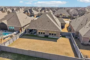 813 Boardwalk Wy, Aubrey, TX 76227 - Photo 37