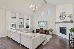 813 Boardwalk Wy, Little Elm, TX 76227 - Photo 7