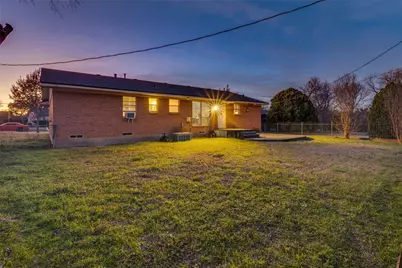 2406 Ridgecrest Drive, Garland, TX 75041 - Photo 25