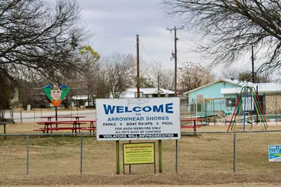 5732 Highland Drive, Granbury, TX 76048 - Photo 1