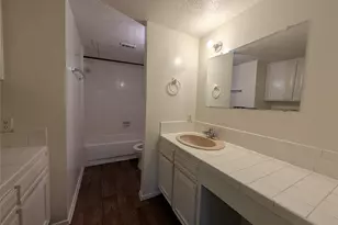 8560 Park Ln, Dallas, TX 75231 - Photo 21