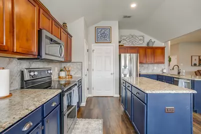 951 Naomi Court, Burleson, TX 76028 - Photo 11