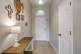 951 Naomi Ct, Burleson, TX 76028 - Photo 3