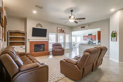 951 Naomi Court, Burleson, TX 76028 - Photo 5